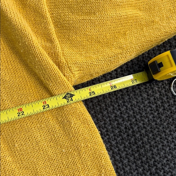 Disney Yellow Women's Embroidered Winnie the Pooh Cardigan Sweater Size XL - Picture 7 of 9